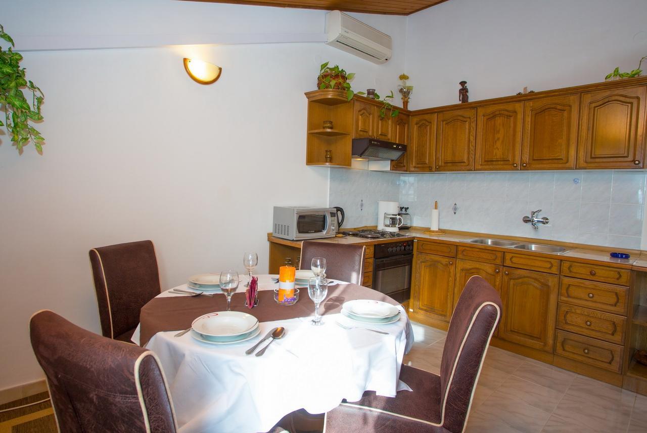 Apartments Tanja Подгора Экстерьер фото